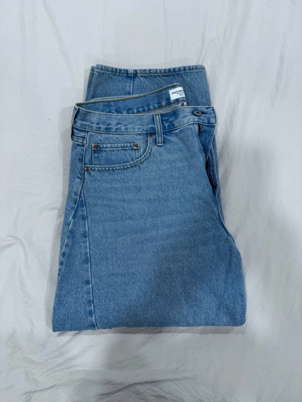 Abercrombie & Fitch, The Barrel Mid Rise, Curve Love - Picture 4 of 4